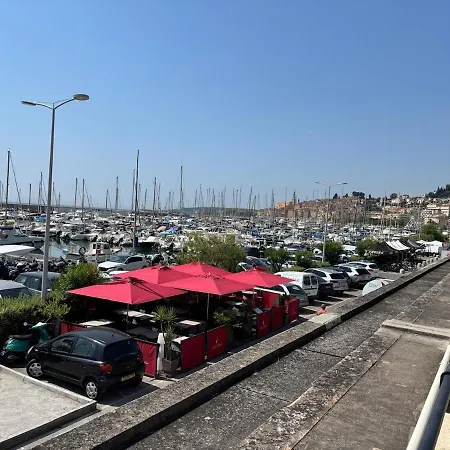En Bord De Avec Piscine Apartment Menton