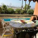 아파트 En Bord De Avec Piscine *
