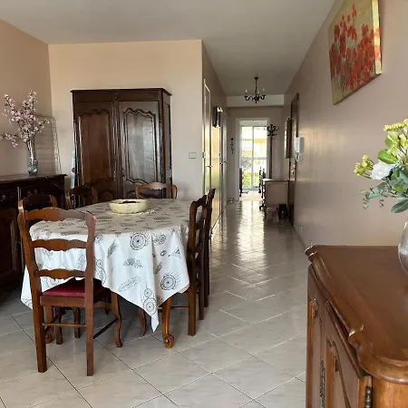 Apartment En Bord De Avec Piscine Menton